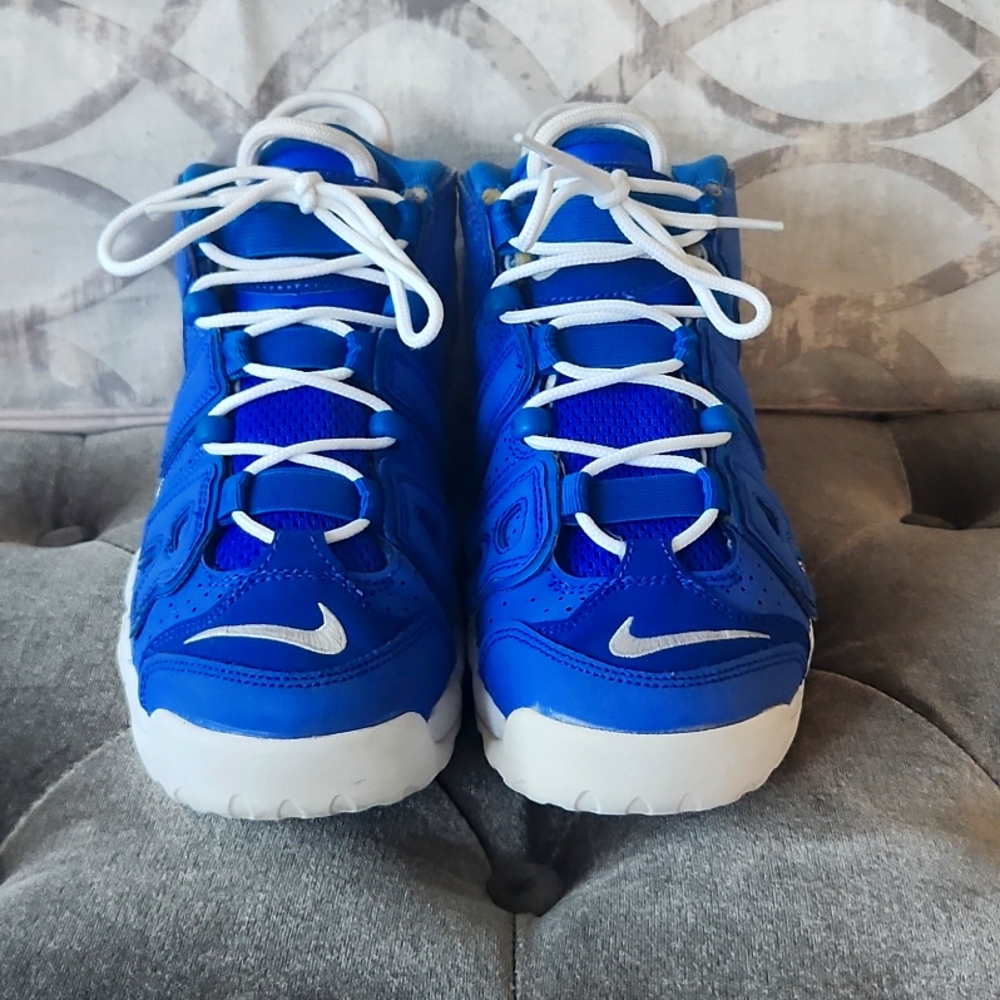 Nike Air More Uptempo Battle Blue size 5Y